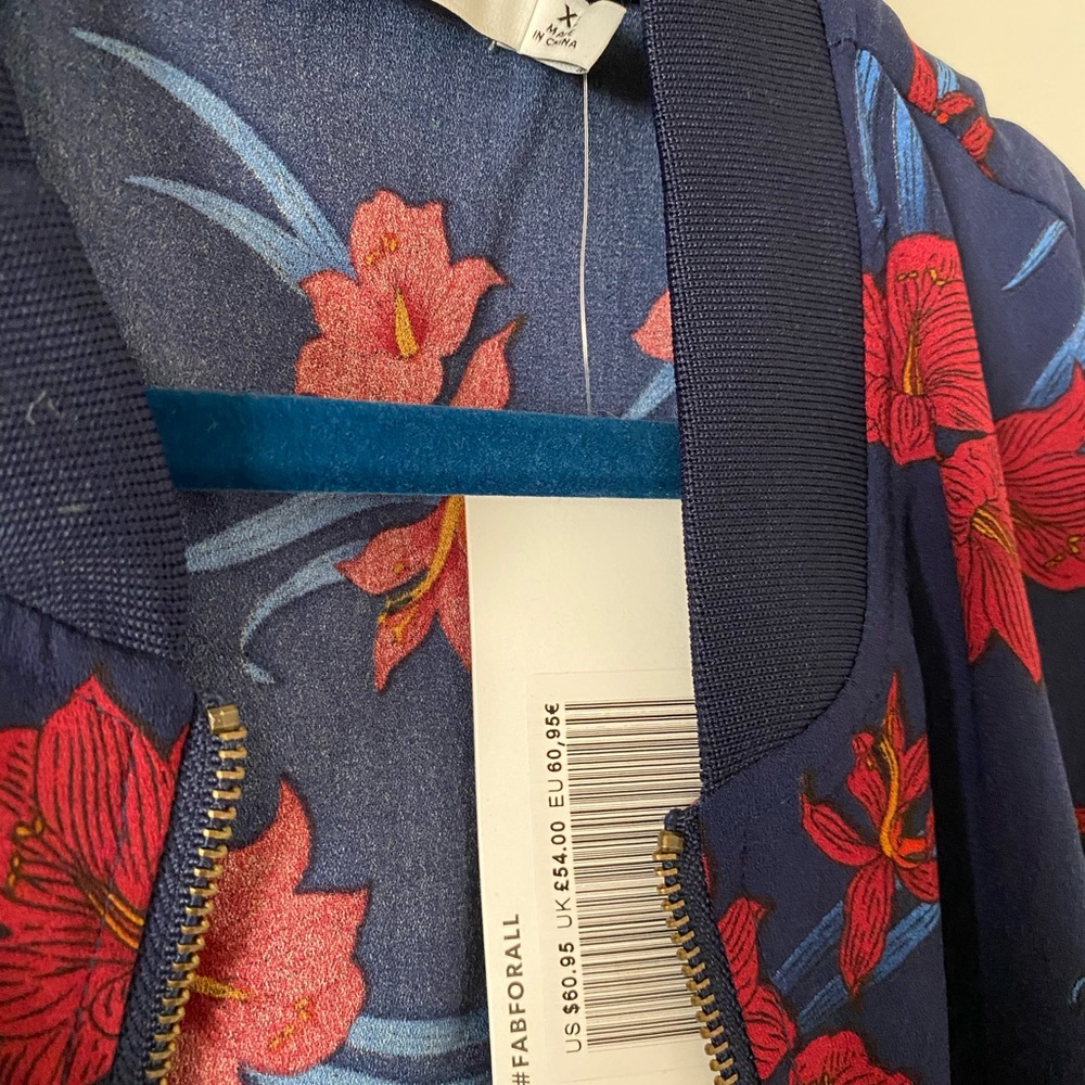 Bomber jacket - Picture 2 of 2